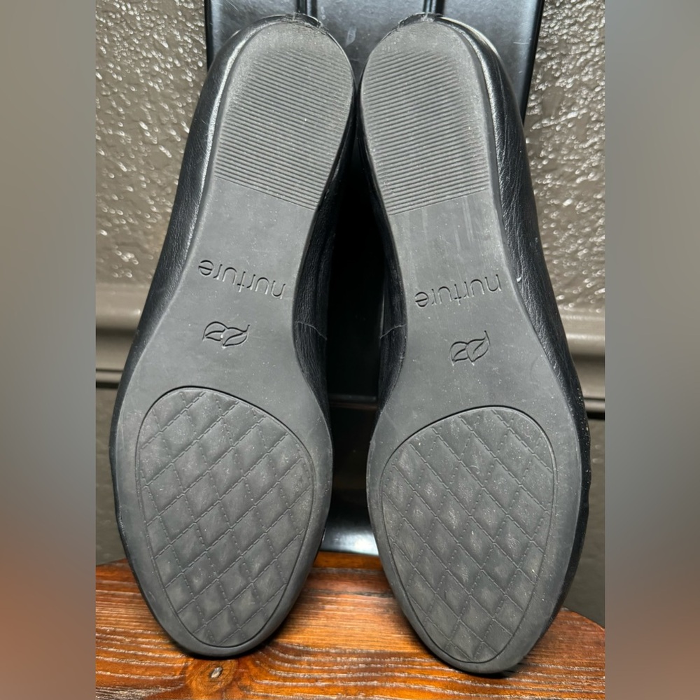 Nurture Women’s Faux Leather Flat Size 6 - Picture 4 of 4